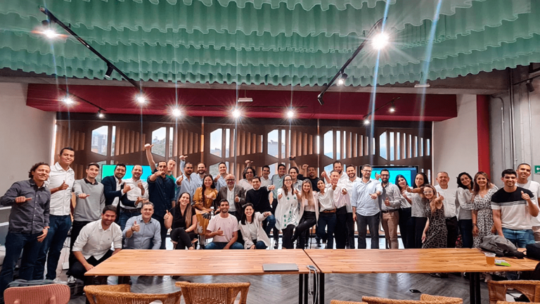 Arupo Hub SaS: La Startup Revolucionando la Tecnología en Colombia