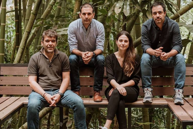 Conoce B2Chat: La Startup Revolucionaria de Mensajería Empresarial